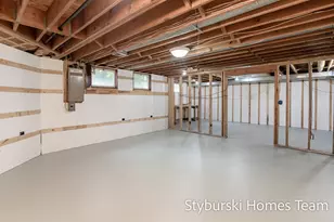 19127 W Spring Lake Rd, Spring Lake, MI 49456 - Photo 34