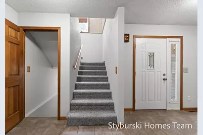 19127 W Spring Lake Road, Spring Lake, MI 49456 - Photo 6