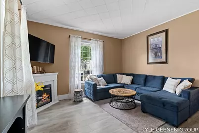 177 W 9th Street, Holland, MI 49423 - Photo 2