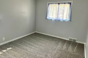 15111 Cameron St, Southgate, MI 48195 - Photo 12