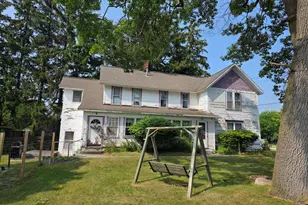 244 Washington St, Manistee, MI 49660 - Photo 6