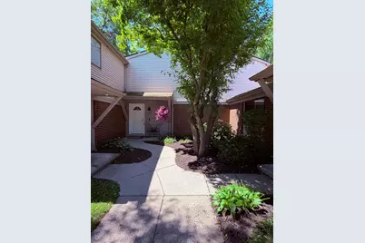 29757 Farmbrook Villa Lane, Southfield, MI 48034 - Photo 2
