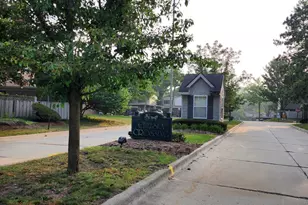 29757 Farmbrook Villa Ln, Southfield, MI 48034 - Photo 6