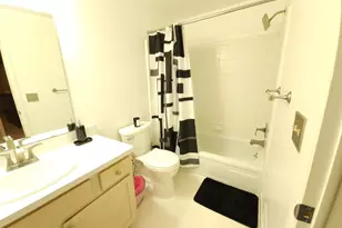 29757 Farmbrook Villa Ln, Southfield, MI 48034 - Photo 22
