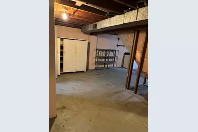 1060 Indiana Avenue, Benton Harbor, MI 49022 - Photo 12