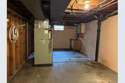 1060 Indiana Avenue, Benton Harbor, MI 49022 - Photo 16