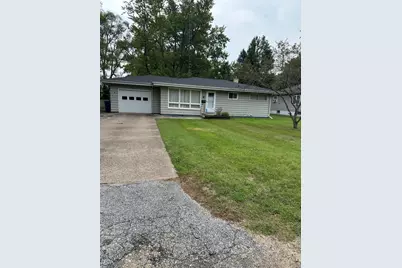 1060 Indiana Avenue, Benton Harbor, MI 49022 - Photo 1