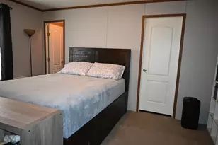 1463 Kenora St, Norton Shores, MI 49444 - Photo 18