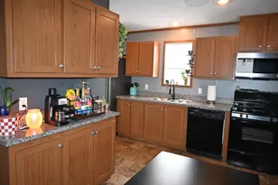 1463 Kenora St, Norton Shores, MI 49444 - Photo 10