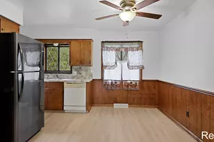 1305 52nd St SE, Grand Rapids, MI 49508 - Photo 6