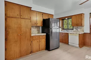 1305 52nd St SE, Grand Rapids, MI 49508 - Photo 8