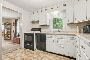 860 E Norton Ave, Muskegon, MI 49444 - Photo 6