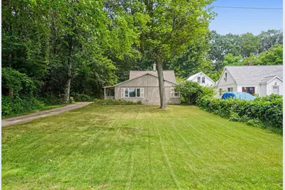 860 E Norton Avenue, Muskegon, MI 49444 - Photo 2