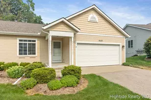 656 Wren Ct, Middleville, MI 49333 - Photo 2