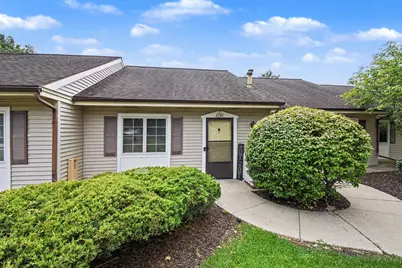 4239 SE Eastcastle Court SE, Grand Rapids, MI 49508 - Photo 2