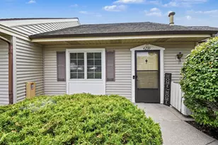 4239 SE Eastcastle Ct SE, Grand Rapids, MI 49508 - Photo 1