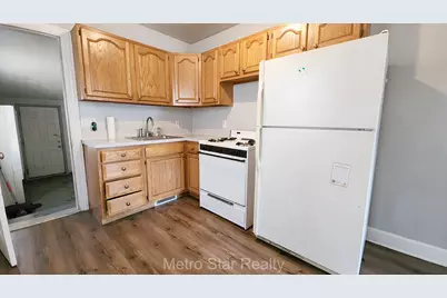 353 W Brockton Avenue, Madison Heights, MI 48071 - Photo 6