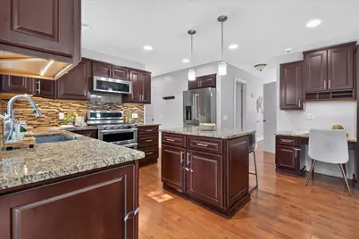 3911 Fox Crossing Drive, Saint Joseph, MI 49085 - Photo 10