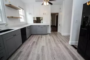 211 N Main St, Three Rivers, MI 49093 - Photo 10