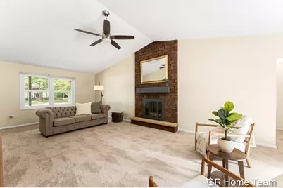 4542 Terry Drive SE, Kentwood, MI 49512 - Photo 14