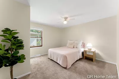 4542 Terry Drive SE, Kentwood, MI 49512 - Photo 32