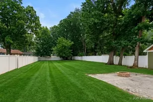 3846 Byron Center Ave SW, Wyoming, MI 49519 - Photo 26