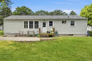 1040 Kirk Dr SE, Grand Rapids, MI 49546 - Photo 26