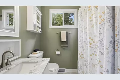 1040 Kirk Drive SE, Grand Rapids, MI 49546 - Photo 14