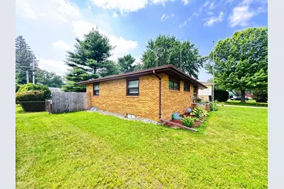 426 Eloise Drive, Benton Harbor, MI 49022 - Photo 2