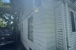 9374 Minock St, Detroit, MI 48228 - Photo 2