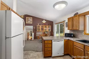 1421 Hollow Ridge Dr NE, Rockford, MI 49341 - Photo 6