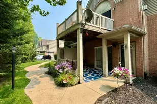 432 Marigold Cir, Westland, MI 48185 - Photo 2