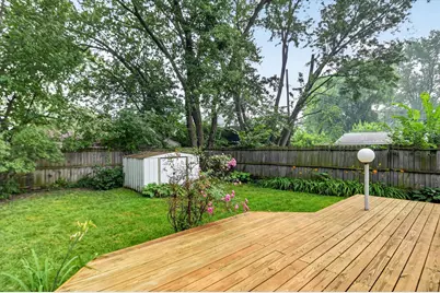 574 E Dallas Avenue, Madison Heights, MI 48071 - Photo 14