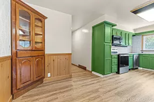 840 Andree Rd, Muskegon, MI 49445 - Photo 10