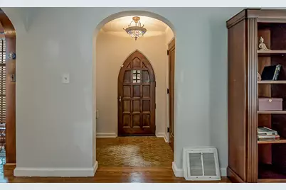 2058 Wildwood Lane, Jackson, MI 49203 - Photo 6