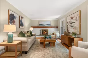 2464 Blueberry Ln, Ann Arbor, MI 48103 - Photo 4