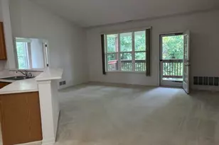 1452 Fox Pointe Cir, Ann Arbor, MI 48108 - Photo 4