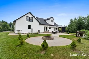 2281 N Green Creek Rd, Muskegon, MI 49445 - Photo 16