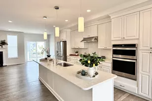 2752 S Spurway Dr, Ann Arbor, MI 48105 - Photo 24