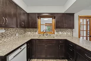 4380 Knickerbocker Ct SW, Wyoming, MI 49519 - Photo 12
