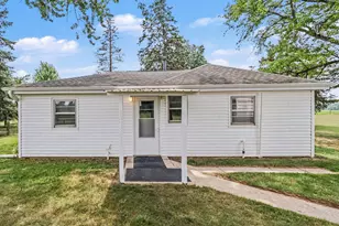 16812 Moorepark Rd, Three Rivers, MI 49093 - Photo 2
