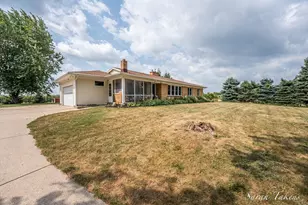 362 Broman St NE, Sparta, MI 49345 - Photo 4