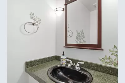 3926 Lakes Edge Drive, Commerce Township, MI 48382 - Photo 20