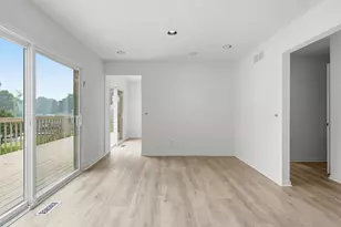 3926 Lakes Edge Dr, Commerce Township, MI 48382 - Photo 14