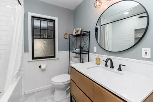 18951 Sunset St, Livonia, MI 48152 - Photo 16