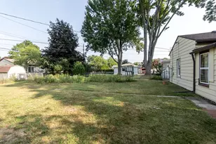 18951 Sunset St, Livonia, MI 48152 - Photo 28