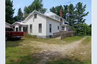 1311 E Montgomery Road, Hillsdale, MI 49242 - Photo 2