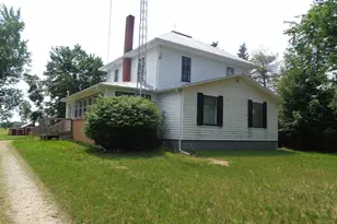 1311 E Montgomery Rd, Hillsdale, MI 49242 - Photo 4