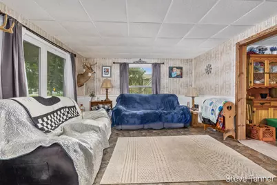 117 W Pine Street, Edmore, MI 48829 - Photo 6