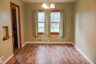 114 E Southeastern Ave E, Galien, MI 49113 - Photo 10